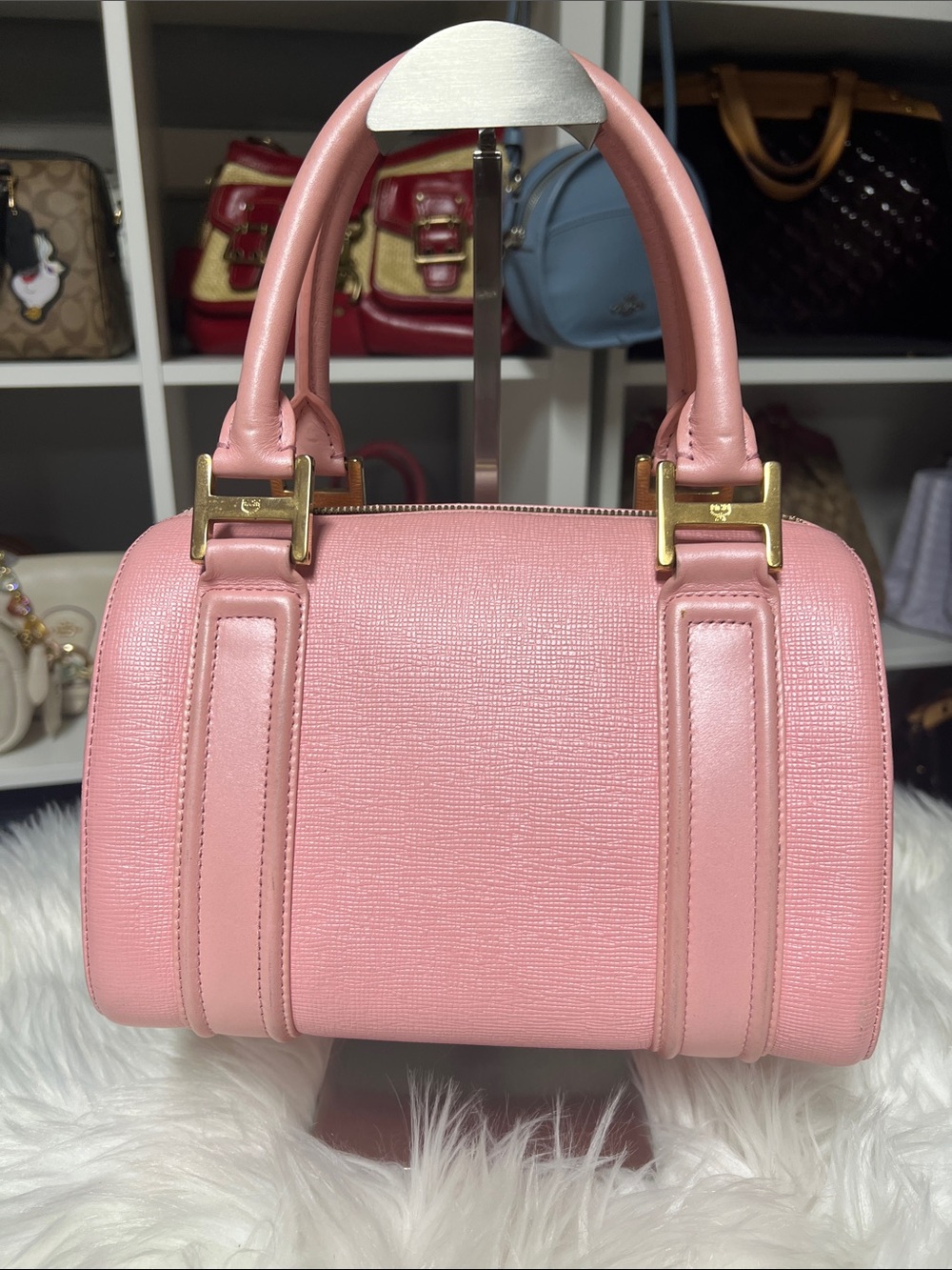MCM Pink Leather Barrel Satchel with Gold Hardware - Picture 2 of 12